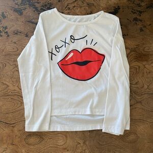 Long sleeve Valentines/Kiss shirt size 10